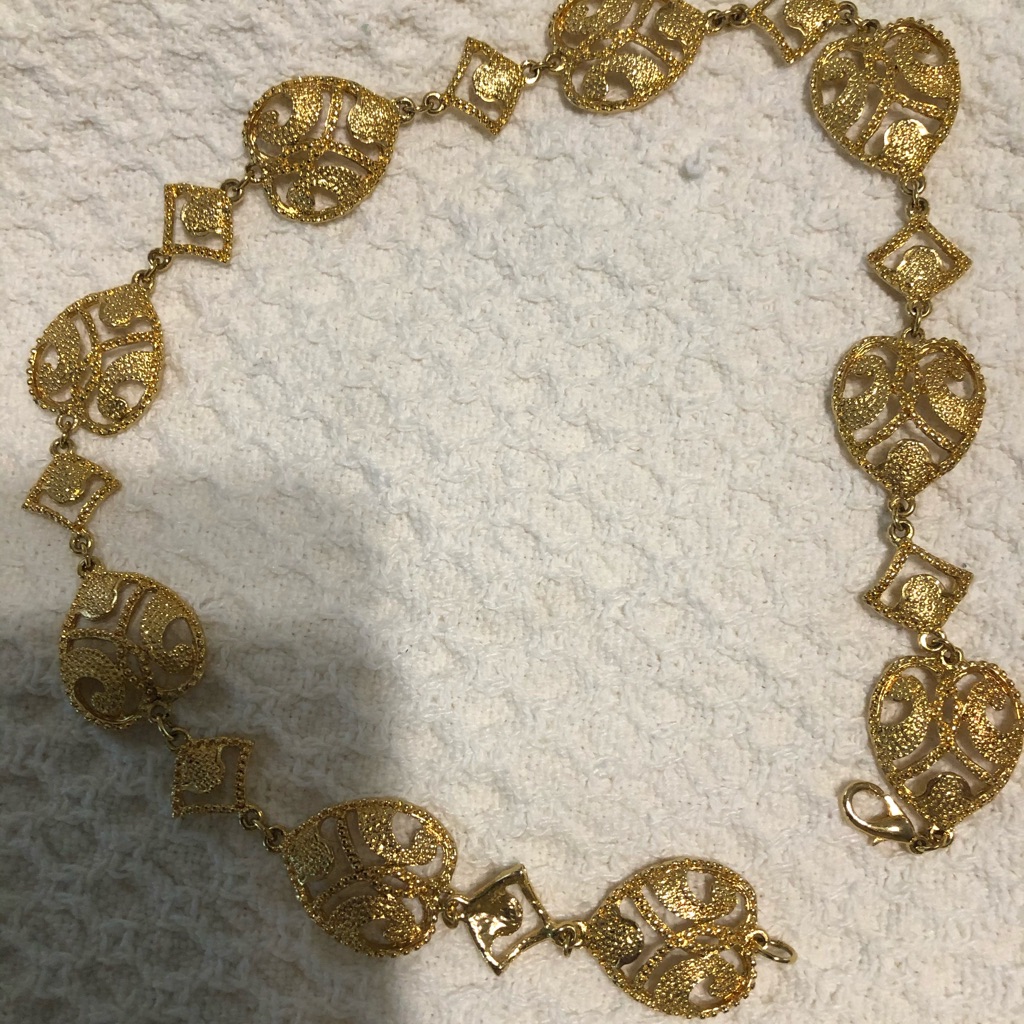 Gold Tone Necklace 16 Inches